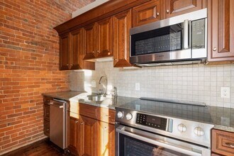 32 Hancock St in Boston, MA - Building Photo - Building Photo