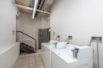 Sunrise Cascade in Seattle, WA - Building Photo - Interior Photo