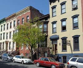 305 Hamilton St in Albany, NY - Building Photo - Building Photo