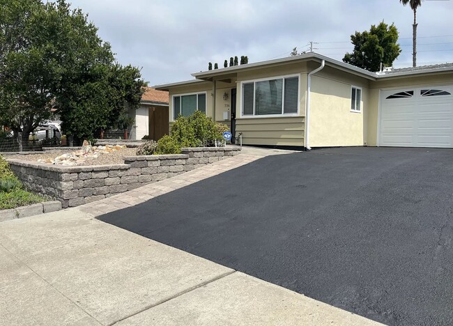 736 Teaberry St in Encinitas, CA - Building Photo - Building Photo