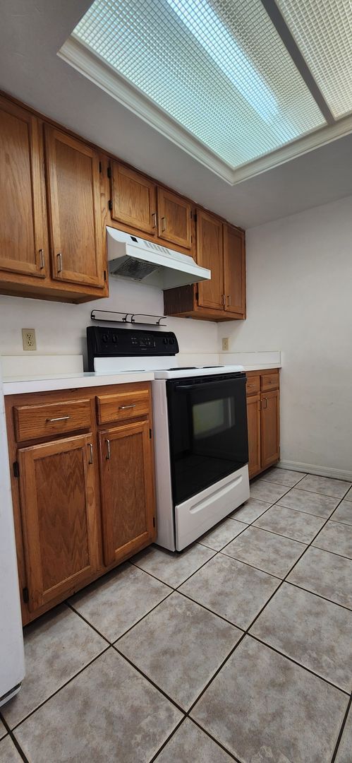 5734 SW 8th Pl in Gainesville, FL - Building Photo - Building Photo