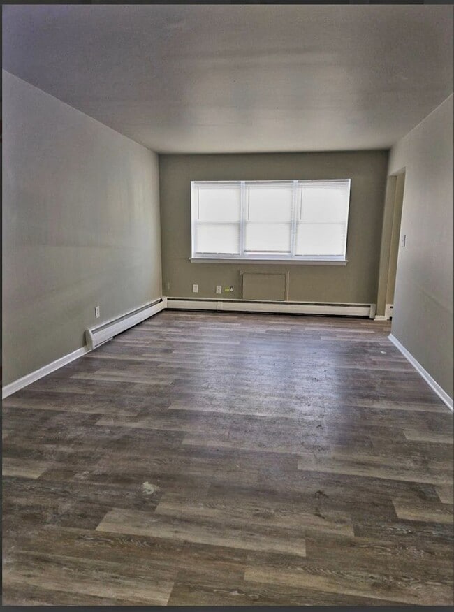 1055 N St Lucas St in Allentown, PA - Building Photo - Building Photo