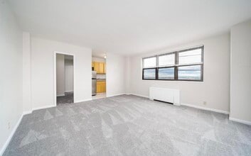 1225 KENNEDY Blvd in Bayonne, NJ - Building Photo - Building Photo