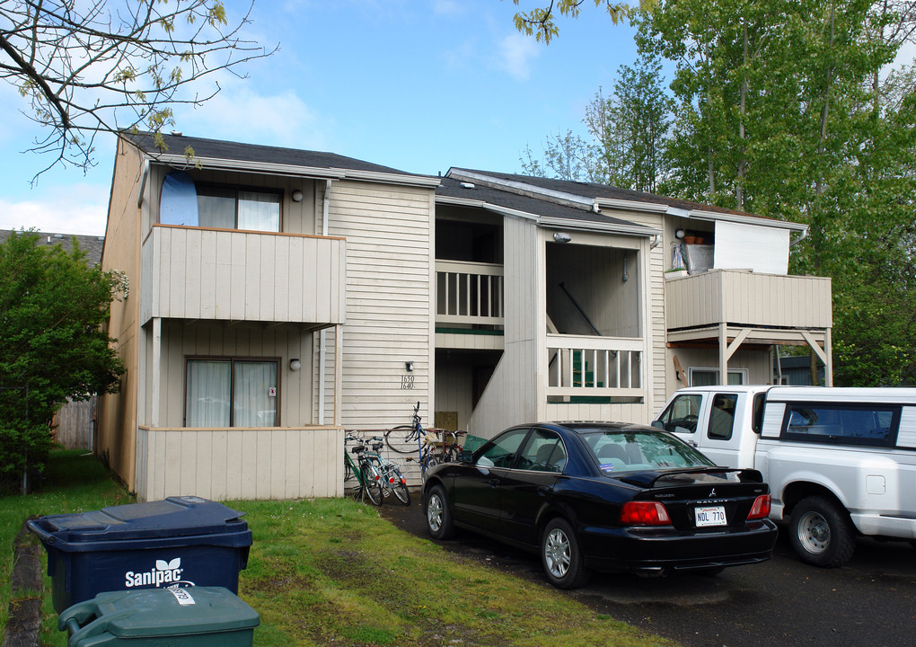 1640-1650 Mill St in Eugene, OR - Building Photo