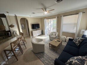 10700 Cetrella Dr in Ft. Myers, FL - Building Photo - Building Photo