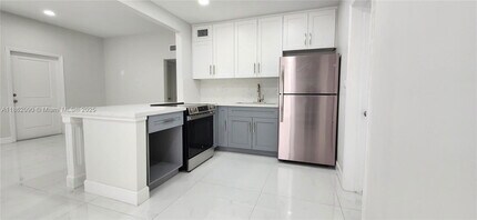 830 NE 143rd St in North Miami, FL - Building Photo - Building Photo