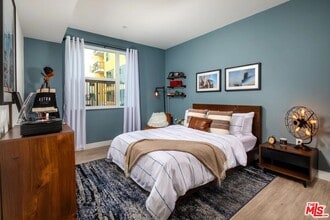 10568 Gateway Prom in El Monte, CA - Foto de edificio - Building Photo