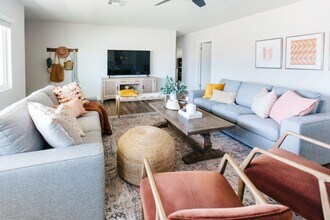 8316 E Edgemont Ave in Scottsdale, AZ - Building Photo - Building Photo