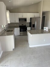 4334 SW 9th Pl in Cape Coral, FL - Building Photo - Building Photo