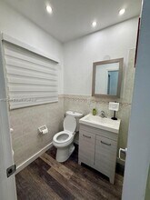 1645 SW 40th Ave in Miami, FL - Building Photo - Building Photo