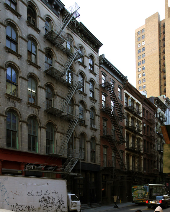 38 Walker St in New York, NY - Building Photo