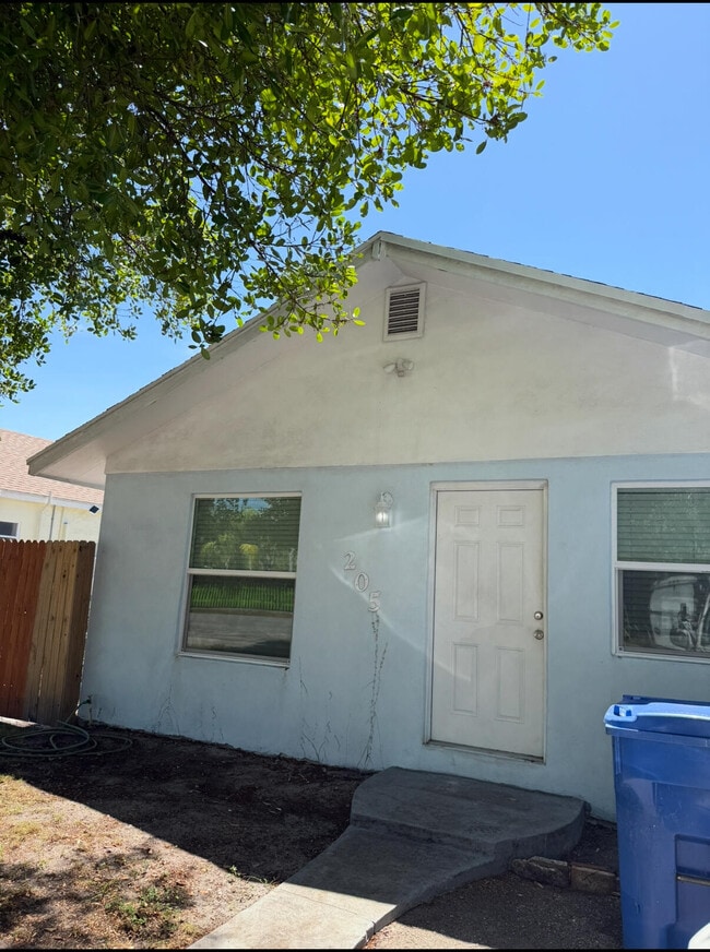 property at 205 N Oak St