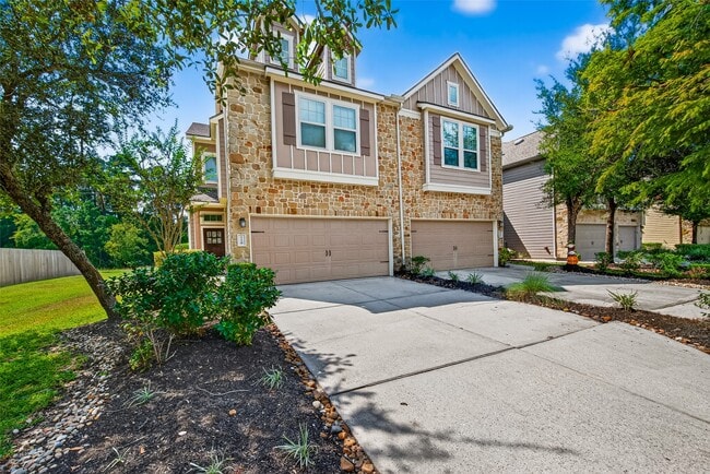 110 Cheswood Manor Drive in Spring, TX - Building Photo - Building Photo