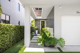 3442 Day Ave in Miami, FL - Building Photo - Building Photo