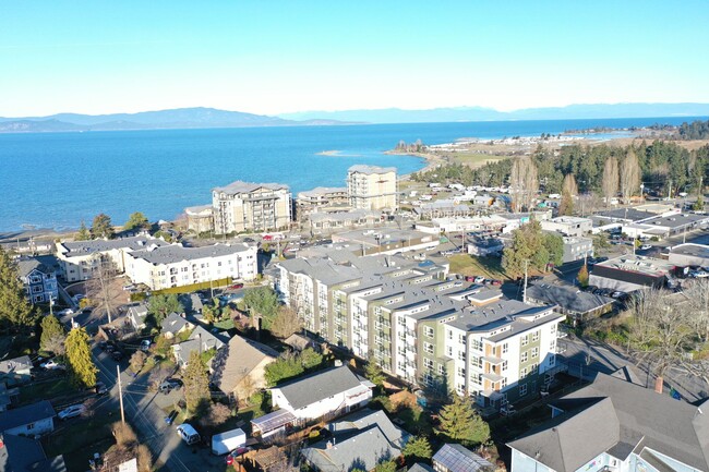 Salish Sands in Parksville, BC - Foto de edificio - Building Photo