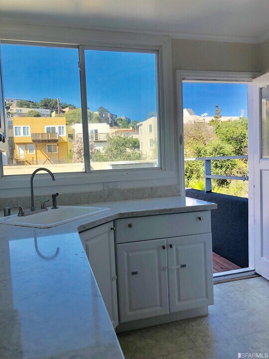 1825 9th Ave in San Francisco, CA - Building Photo