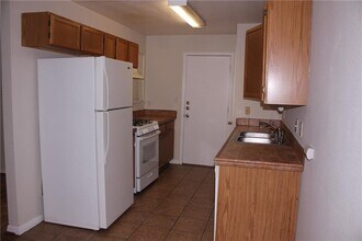 2001 Alex Ave in Austin, TX - Building Photo - Building Photo