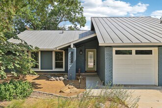10003 Barrington Cove in Austin, TX - Building Photo - Building Photo