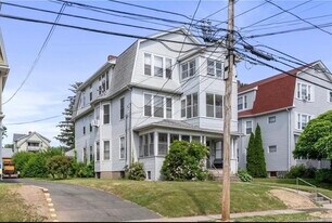 19 Kingston St, Unit #3 in West Hartford, CT - Building Photo