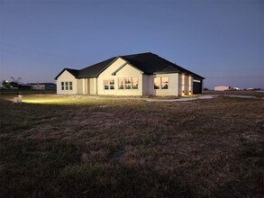 2610 Palmyra Rd in Ferris, TX - Building Photo - Building Photo