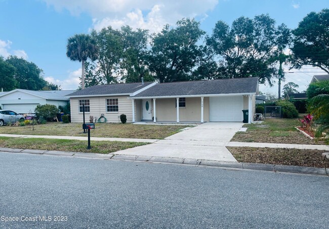property at 1708 Fenway Cir