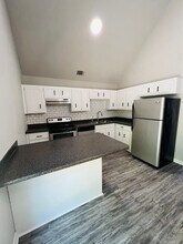 908 Spanish Oak Dr in Hinesville, GA - Building Photo - Building Photo