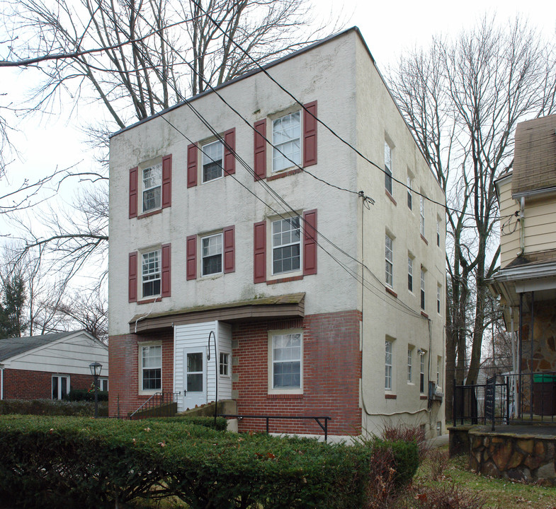 404 E Jefferson St in Media, PA - Building Photo