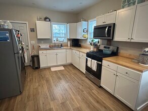 1239 Plymouth Ave S in Rochester, NY - Foto de edificio - Building Photo