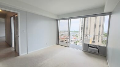 419 Atkinson Dr, Unit 1205 in Honolulu, HI - Building Photo - Building Photo