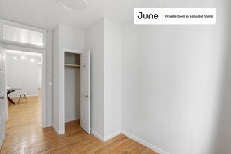 Private bedroom in 3 bed/1 bath Home in New York, NY - Building Photo - Building Photo