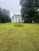 152 Main St in Hoosick Falls, NY - Building Photo