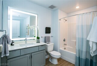 4480 Meadows Ln in Las Vegas, NV - Building Photo - Building Photo