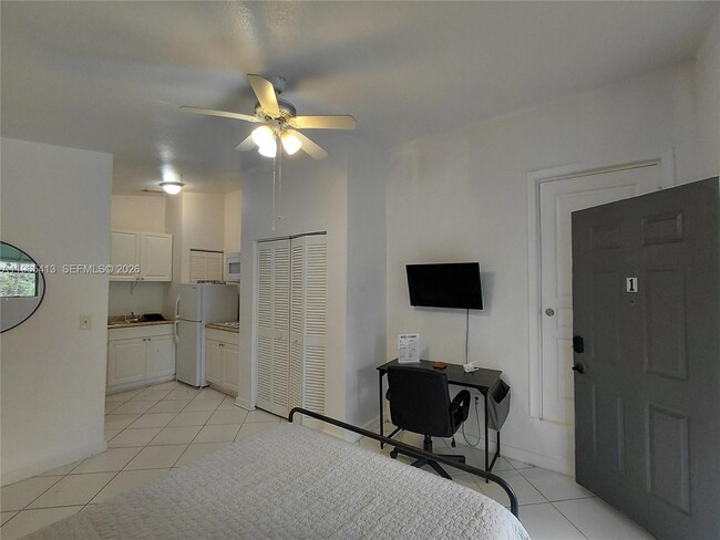 1050 NE 82nd St in Miami, FL - Building Photo - Building Photo