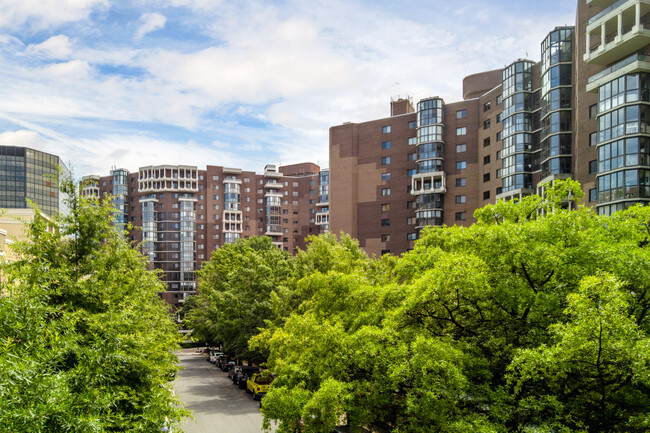 The Belvedere in Arlington, VA - Foto de edificio - Building Photo