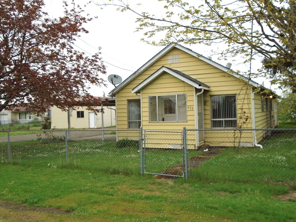 375 Cleveland St in Aumsville, OR - Building Photo