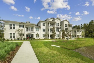 The Napier in Daytona Beach, FL - Building Photo - Building Photo