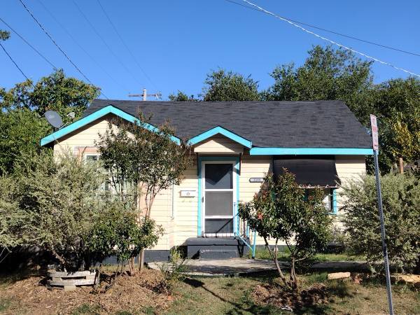 property at 3208 N Shartel Ave