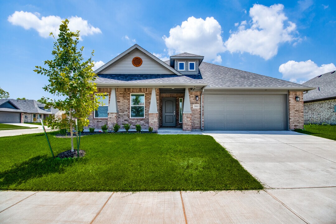 2802 Clover Dr in Sherman, TX - Building Photo