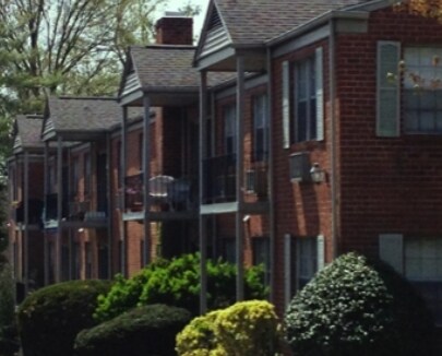 Montgomery Pointe in Haverford, PA - Foto de edificio