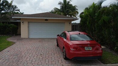 6721 NW 26th Ave in Fort Lauderdale, FL - Building Photo - Building Photo