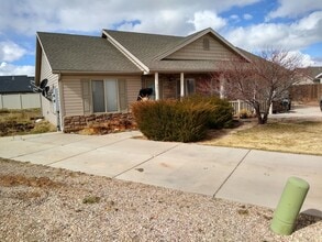 77 N 4250 W in Cedar City, UT - Building Photo - Building Photo