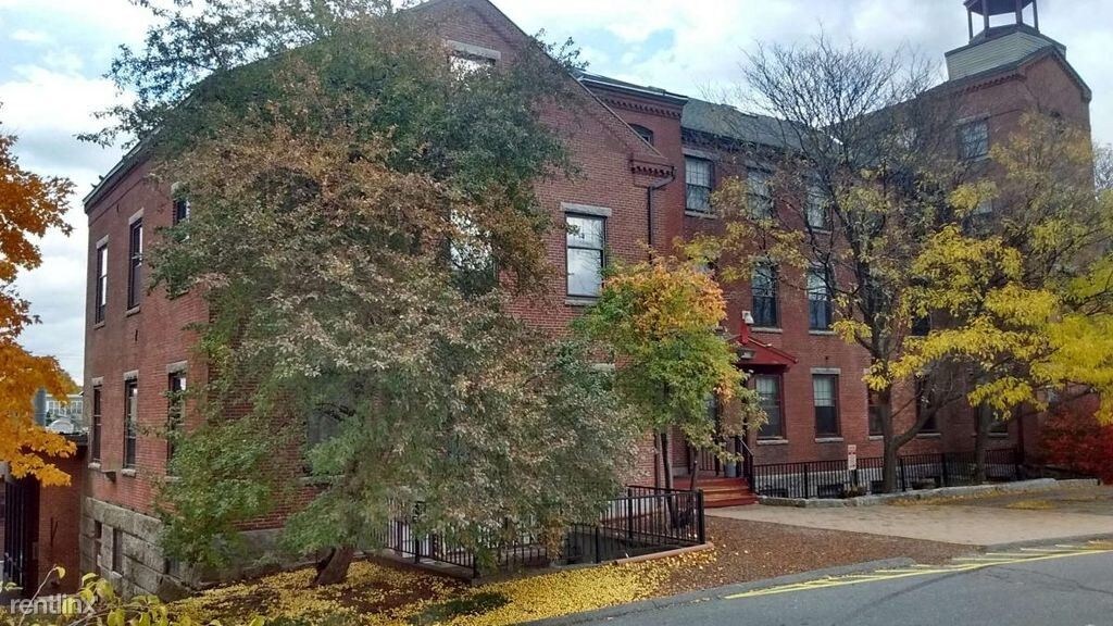 100 Bemis Rd-Unit -Apt 308 in Fitchburg, MA - Building Photo