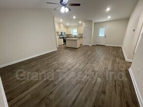 4019 Brittany Ln in Pace, FL - Foto de edificio - Building Photo