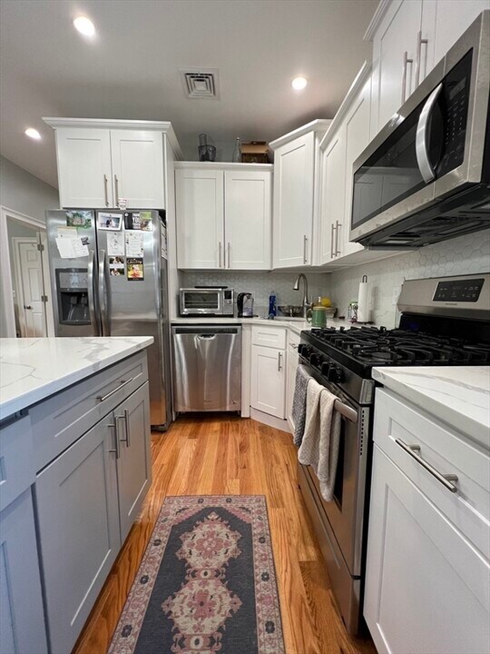 20 Kenton Rd in Boston, MA - Building Photo