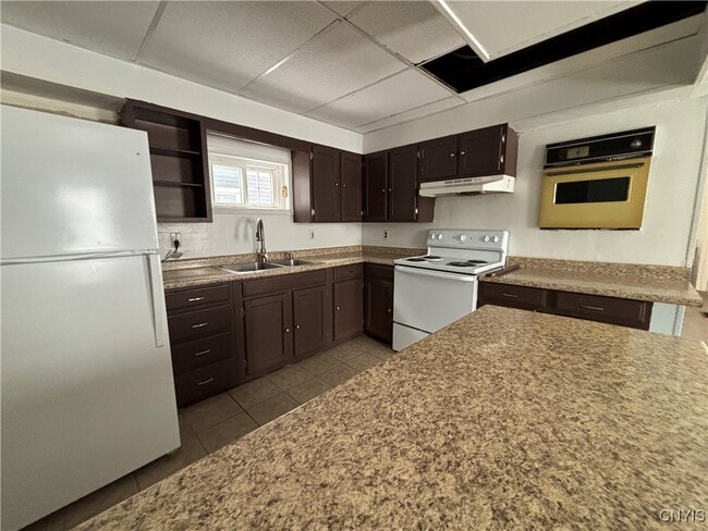 650 Emerson St in Watertown, NY - Building Photo - Building Photo