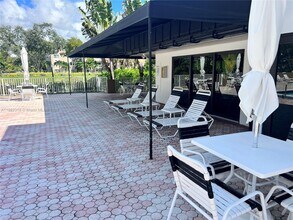 7725 SW 86th St in Miami, FL - Building Photo - Building Photo