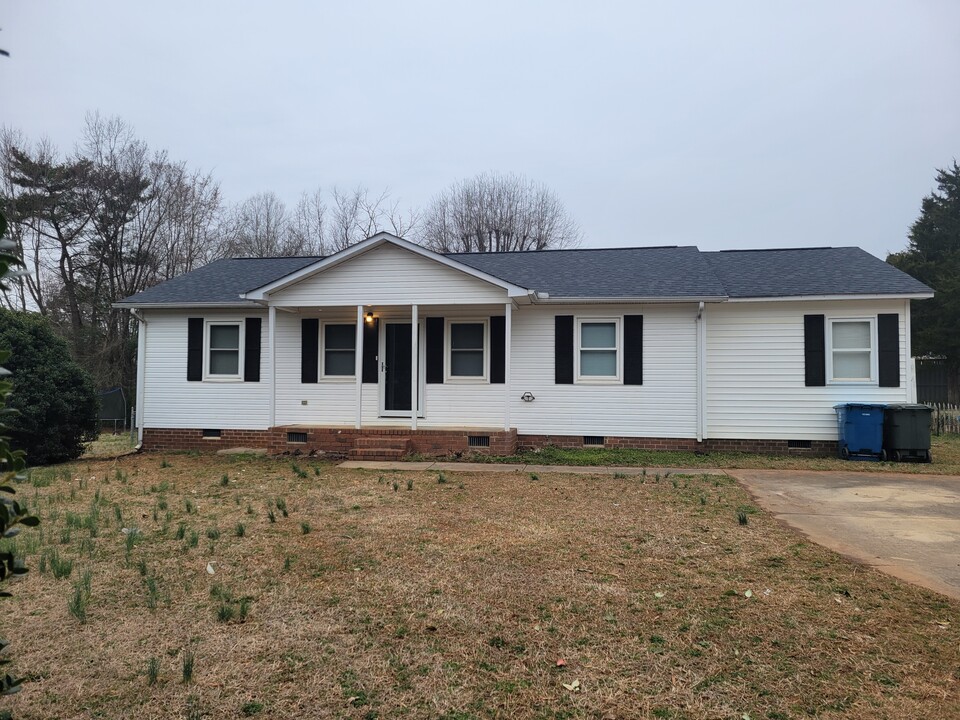 1916 Calvin Ave in Salisbury, NC - Building Photo