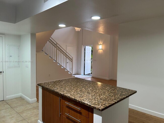 888 S Douglas Rd in Coral Gables, FL - Building Photo - Building Photo