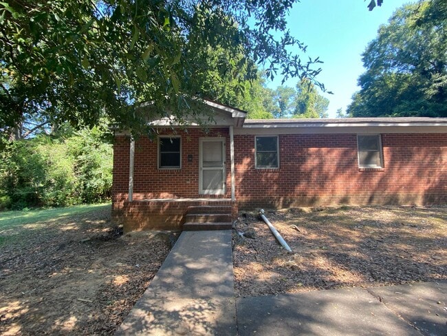 217 Osborne St in Shelby, NC - Building Photo - Building Photo