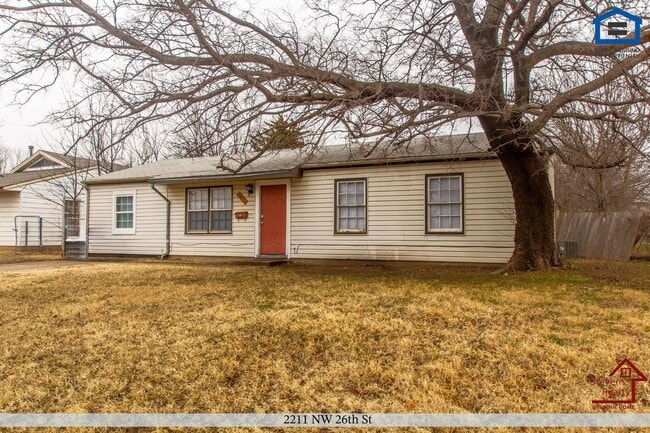 2211 NW 26th St in Lawton, OK - Foto de edificio - Building Photo
